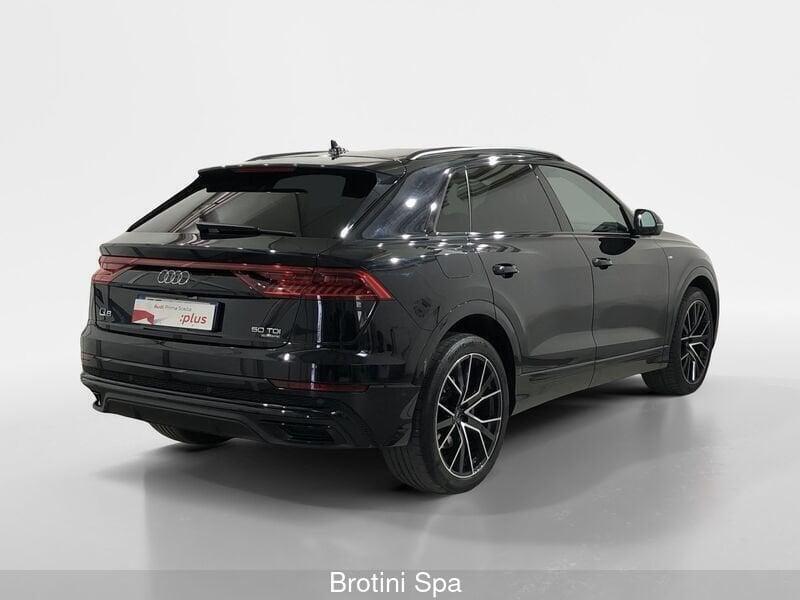 Usato 2019 Audi Q8 3.0 Diesel 286 CV (66.900 €)