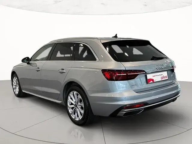 Usata Audi A4 Advanced Plus 136 CV (100 kW) 2022 Argento fioretto metallizzato Station wagon