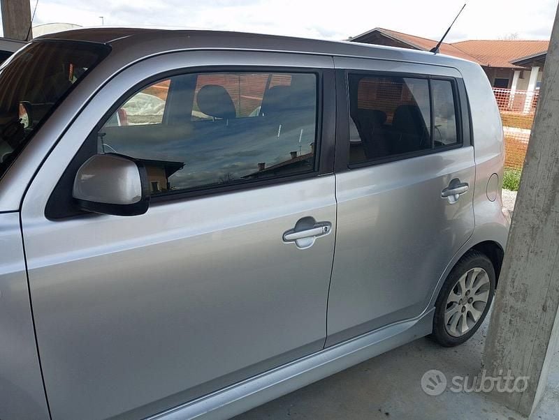 Usata Daihatsu Materia 103 CV (75 kW) 2008 Grigio Monovolume