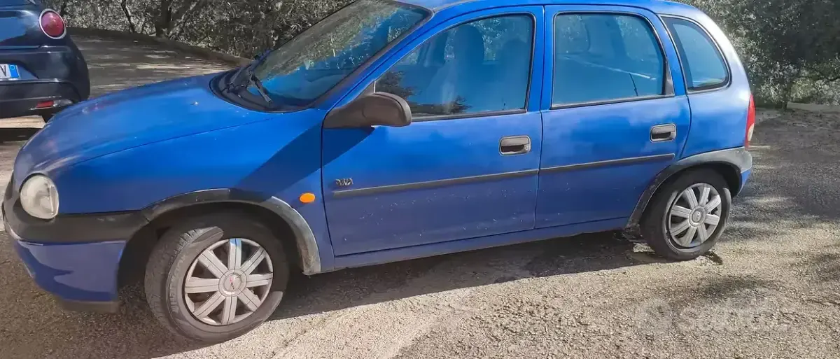 Usata Opel Corsa 54 CV (39 kW) 1998 Utilitaria