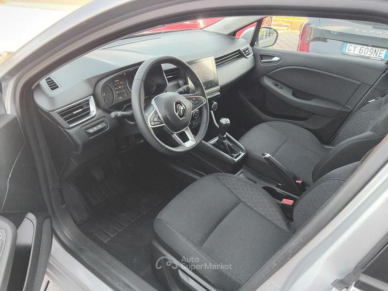 Usata Renault Clio V 101 CV (74 kW) 2022 Argento Berlina