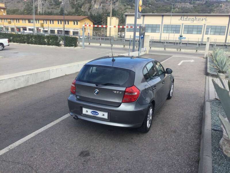 Usata BMW 120 Efficient Dynamics 177 CV (130 kW) 2010 Grigio Utilitaria