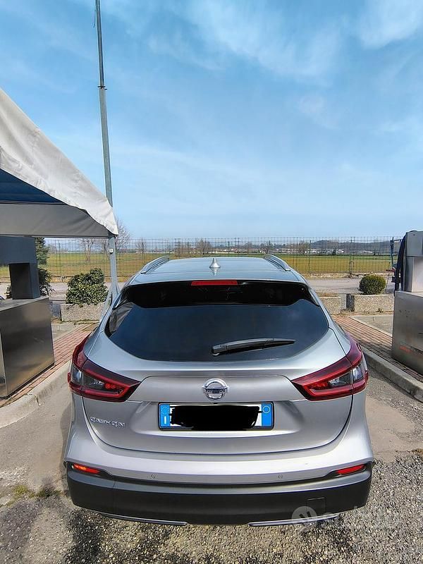 Usata Nissan Qashqai N-Connecta 140 CV (102 kW) 2021 Grigio SUV