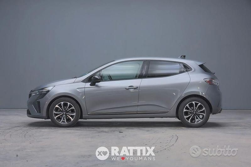 Usata Renault Clio V Techno 91 CV (66 kW) 2025 Grigio Berlina