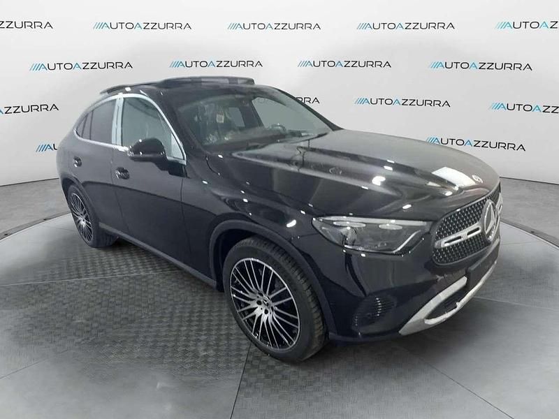 Nuova Mercedes GLC220 Advanced 197 CV (144 kW) 2025 Nero Coupé