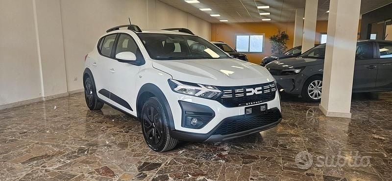 Nuova Dacia Sandero Essentiel 2025 Bianco SUV