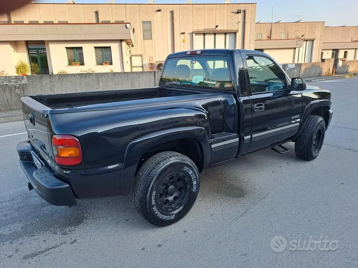 Usata Chevrolet Silverado 2002 Nero