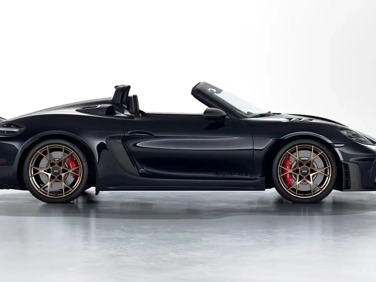 Usata Porsche 718 Spyder 500 CV (367 kW) 2024 A1 nero Cabrio