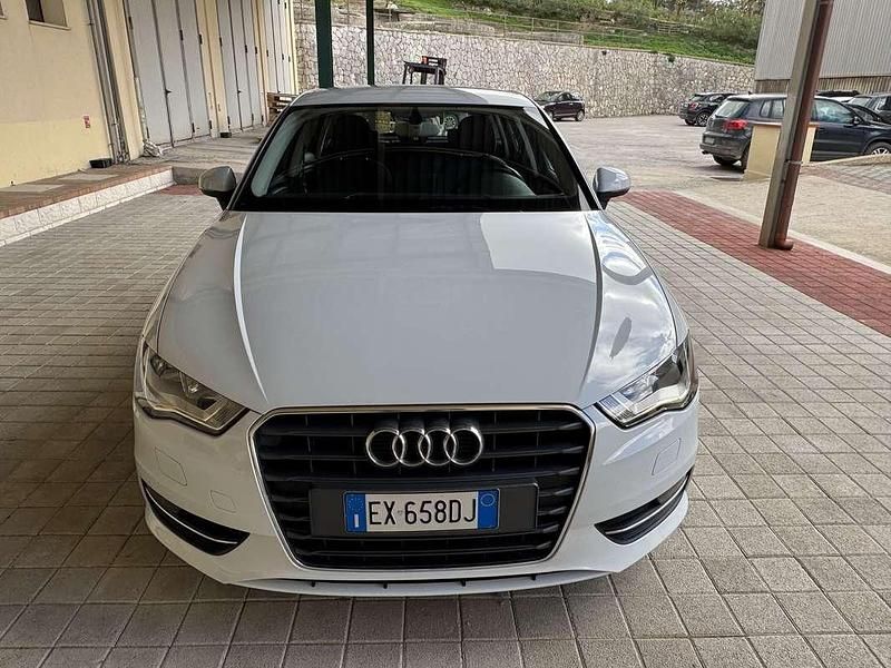 Usata Audi A3 Business 110 CV (80 kW) 2014 Bianco Berlina