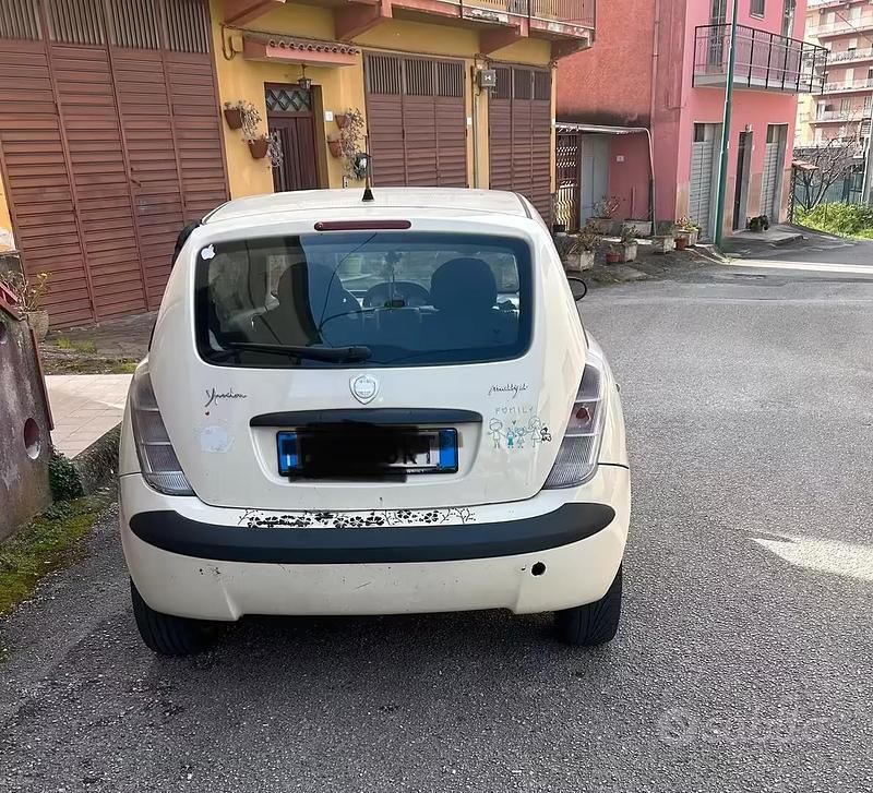 Usata Lancia Ypsilon 70 CV (51 kW) 2006 Utilitaria