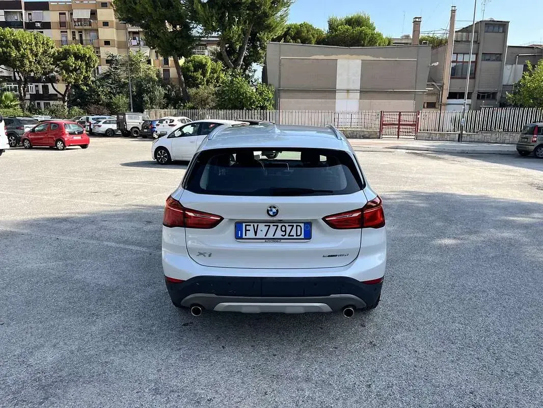 Usata BMW X1 Efficient Dynamics 150 CV (110 kW) 2019 Bianco SUV