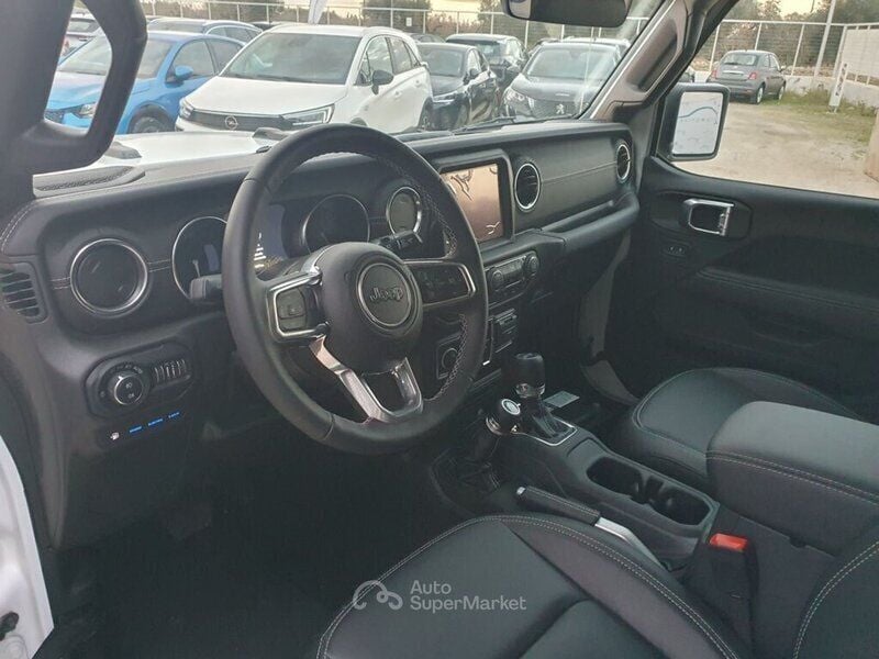 Nuova Jeep Wrangler Sahara 379 CV (278 kW) 2025 Bianco SUV