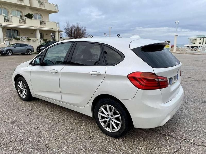 Usata BMW 216 Active Tourer Luxury Line 116 CV (85 kW) 2018 Bianco Monovolume