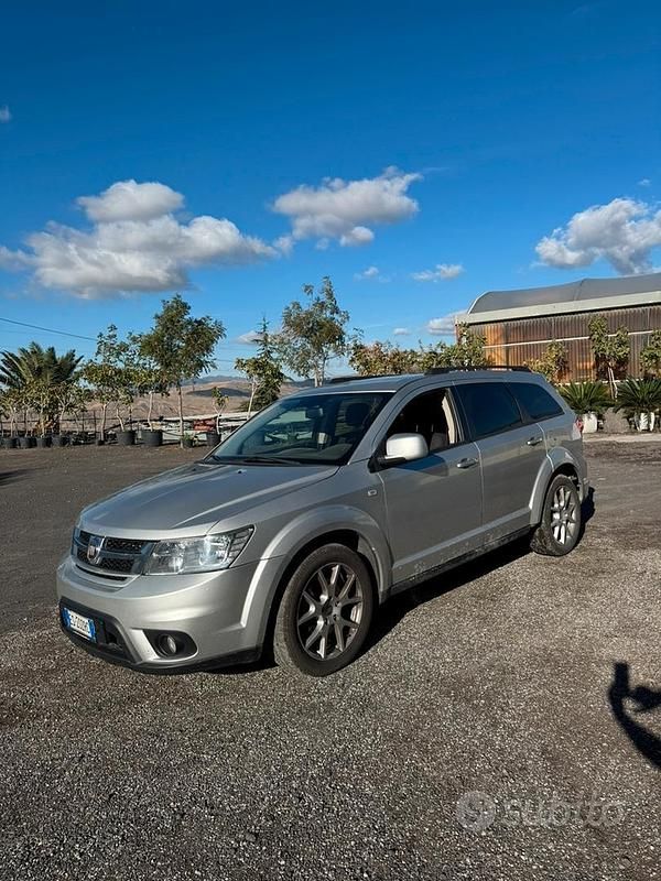 Usata Fiat Freemont 140 CV (102 kW) 2013 Grigio SUV