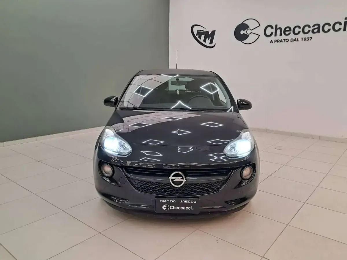 Usata Opel Adam Edition 69 CV (50 kW) 2014 Nero Utilitaria