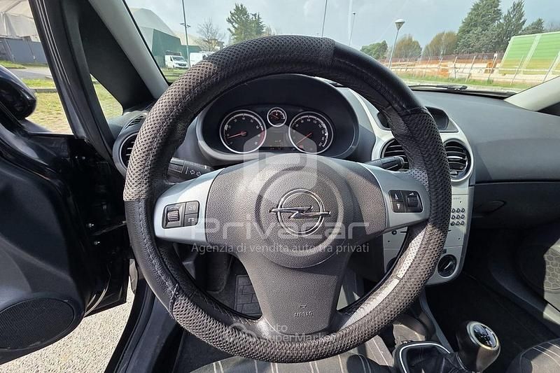 Usata Opel Corsa Club 86 CV (63 kW) 2010 Nero Utilitaria