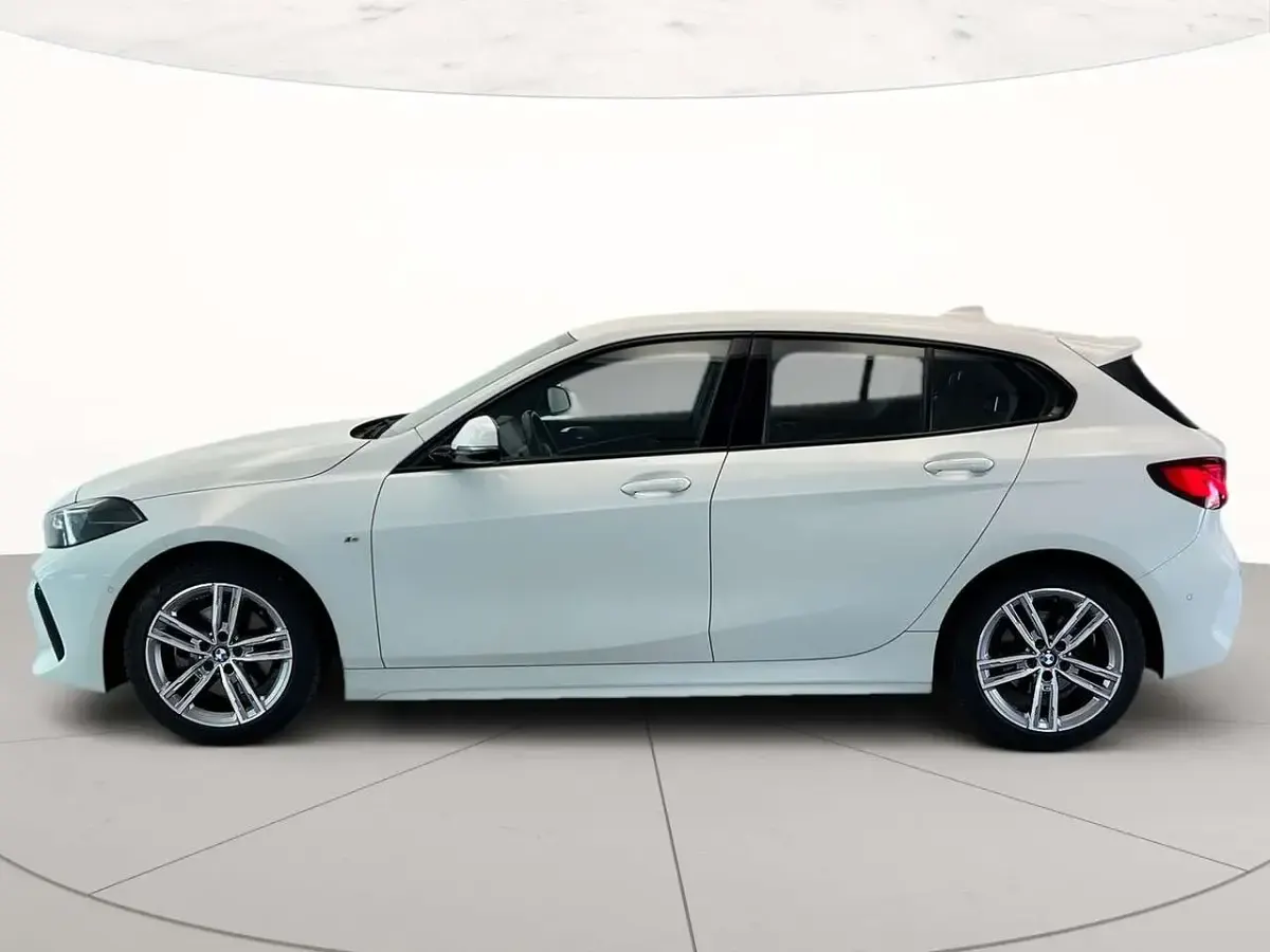 Usata BMW 118 M Sport 150 CV (110 kW) 2022 Bianco Utilitaria