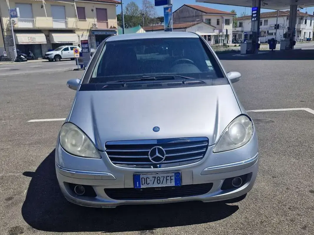 Usata Mercedes A180 Avantgarde 109 CV (80 kW) 2006 Argento Monovolume