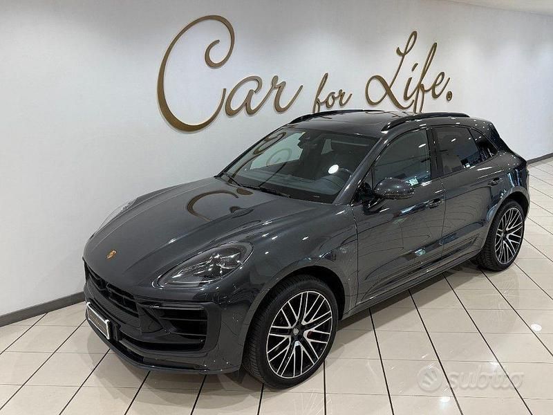 Grigio Usata 2023 Porsche Macan SUV | 84.900 € (Buon prezzo) - Immagine 1/4