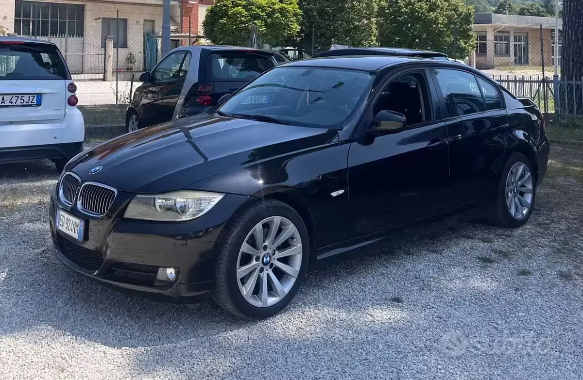 Usata BMW 320 177 CV (130 kW) 2010 Nero Berlina