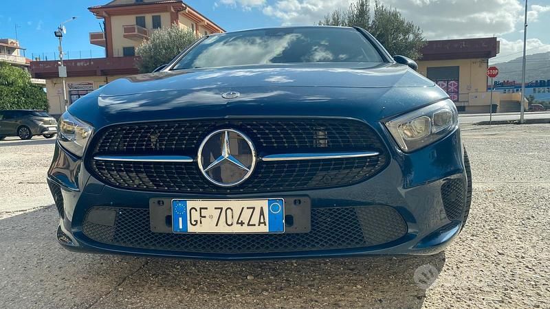 Usata Mercedes A180 116 CV (85 kW) 2021 Blu