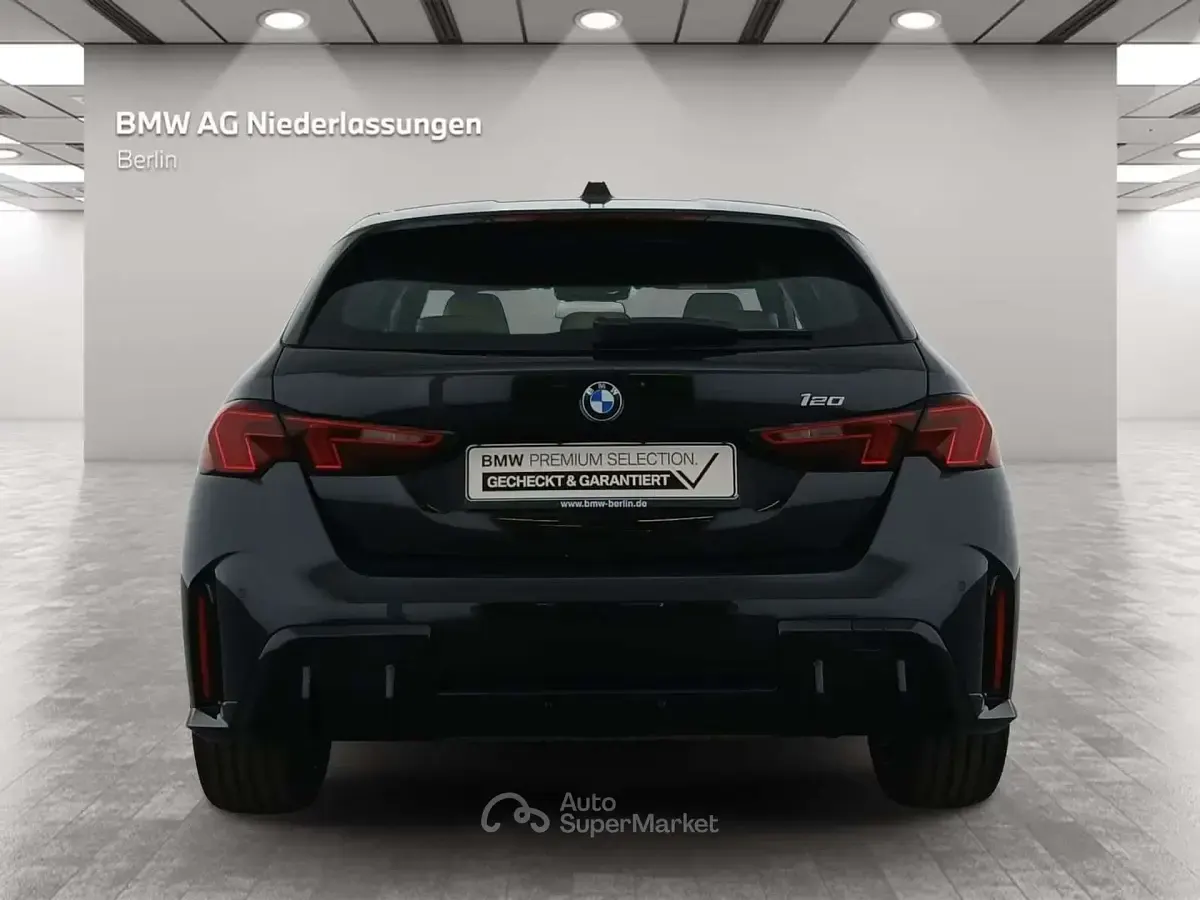 Usata BMW 120 M Sport 156 CV (114 kW) 2025 Nero Utilitaria