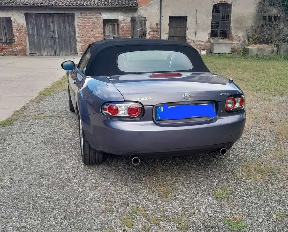 Usata Mazda MX5 126 CV (92 kW) 2006 Cabrio