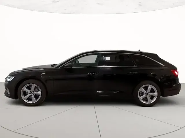 Usata Audi A6 Business 204 CV (150 kW) 2022 Nero mythos metallizzato Station wagon