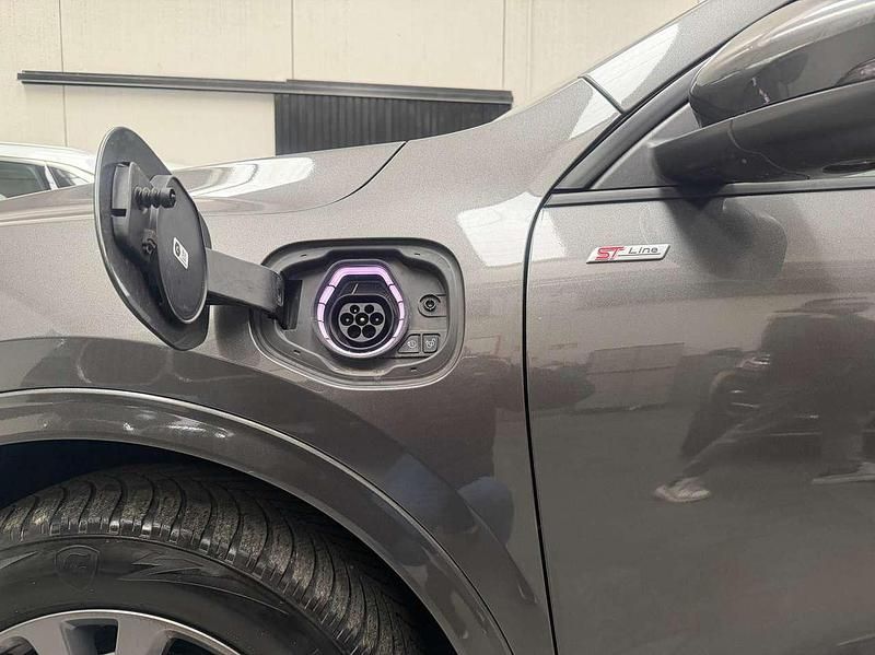 Usata Ford Kuga ST-Line X 152 CV (111 kW) 2021 Grigio SUV