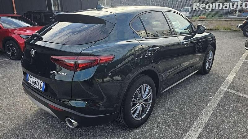 Usata Alfa Romeo Stelvio Business 190 CV (139 kW) 2021 Verde SUV