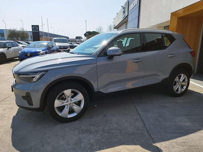 Usata Volvo XC40 Core 163 CV (119 kW) 2023 Grigio SUV