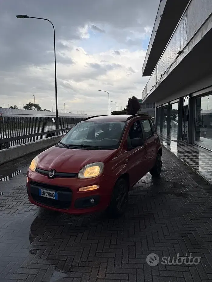 Usata Fiat Panda Lounge 80 CV (58 kW) 2012 Utilitaria