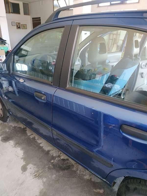 Usata Fiat Panda Emotion 69 CV (50 kW) 2006 Blu/azzurro Utilitaria