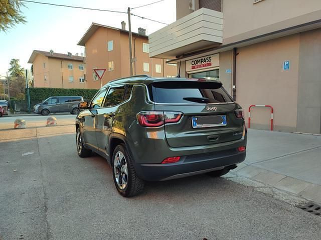 Usata Jeep Compass Limited 140 CV (102 kW) 2019 Verde SUV