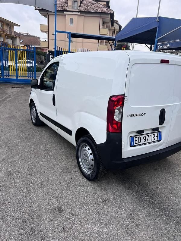 Usata Peugeot Bipper 75 CV (55 kW) 2010 Monovolume