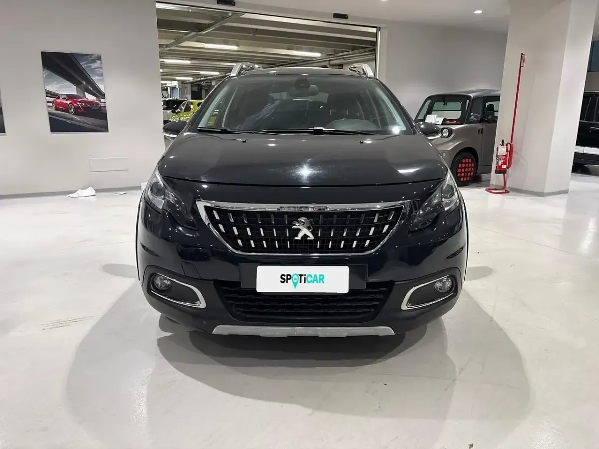 Usata Peugeot 2008 Allure 110 CV (80 kW) 2018 Blu SUV