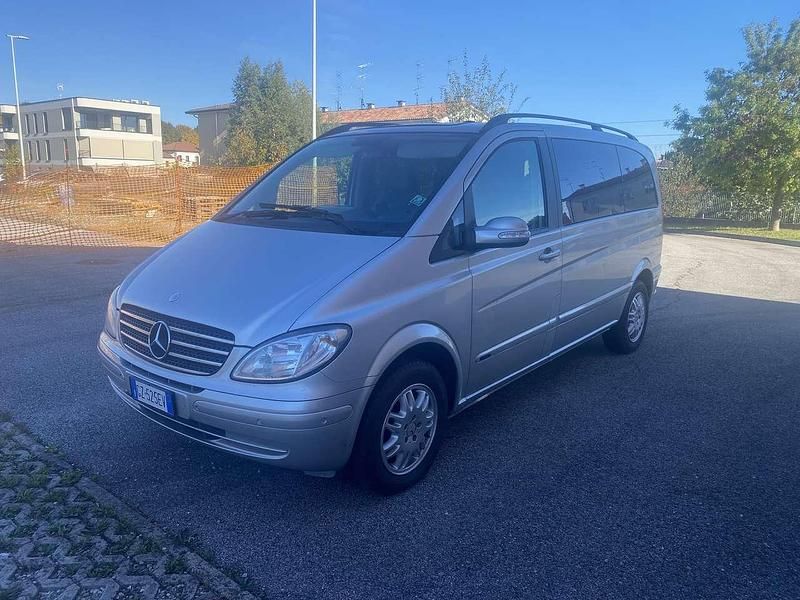 Grigio Usata 2006 Mercedes Viano Monovolume | 14.800 € (Cara) - Immagine 1/4