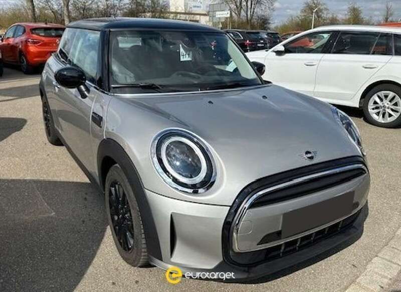Argento Usata 2024 Mini Cooper Classic Due volumi | 29.950 € (Molto cara) - Immagine 1/4