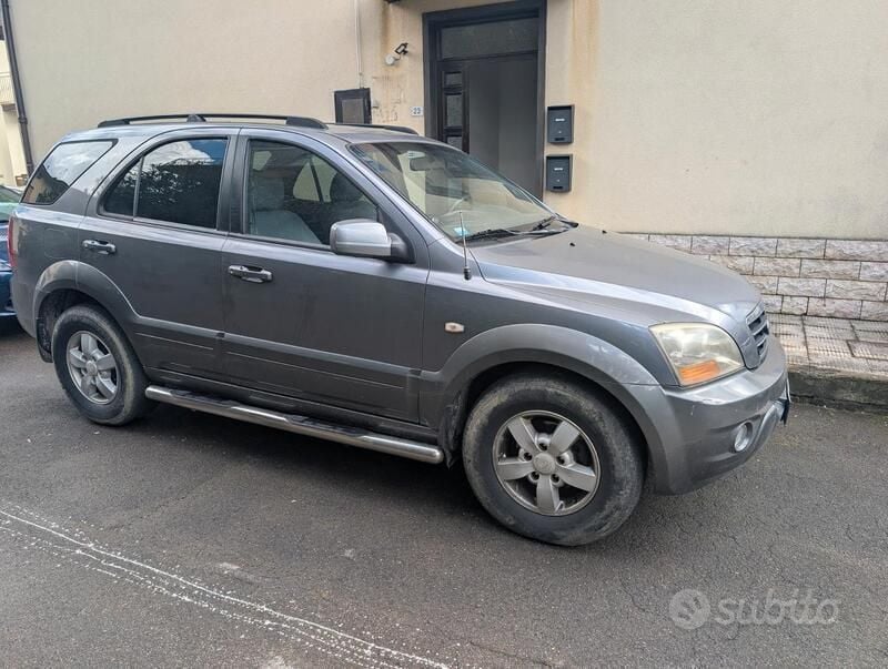 Usata Kia Sorento 170 CV (125 kW) 2009 Grigio SUV