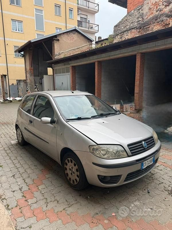 Usata Fiat Punto 2004 Utilitaria