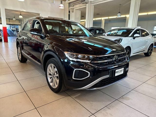 Usata VW T-Roc Style 116 CV (85 kW) 2025 Nero metallizzato SUV