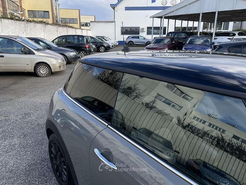 Usata Mini Cooper D Hype 116 CV (85 kW) 2019 Gray Utilitaria