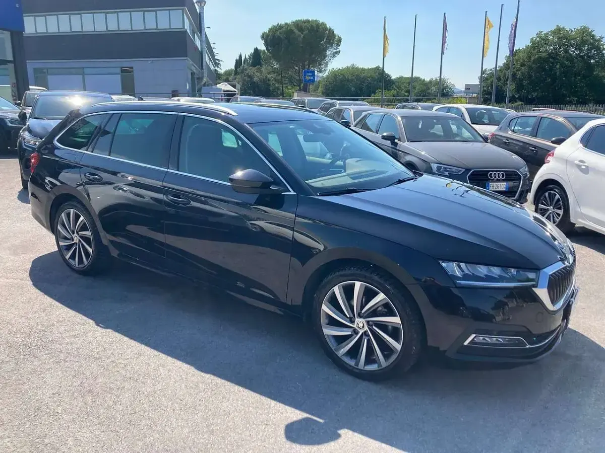 Usata Skoda Octavia G-TEC Style 131 CV (96 kW) 2021 Nero Station wagon