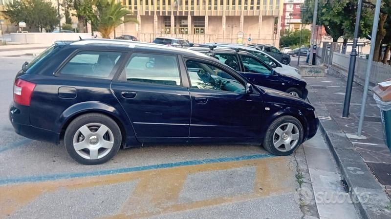 Usata Audi A4 Sport 163 CV (119 kW) 2004 Blu Station wagon