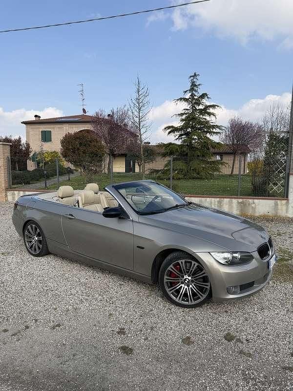 Usata BMW 330 Cabriolet 231 CV (169 kW) 2007 Cabrio