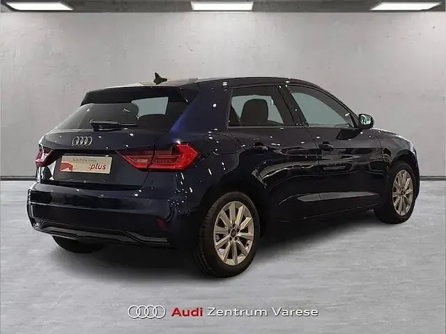 Usata Audi A1 Sportback Business 116 CV (85 kW) 2025 Blu navarra Utilitaria