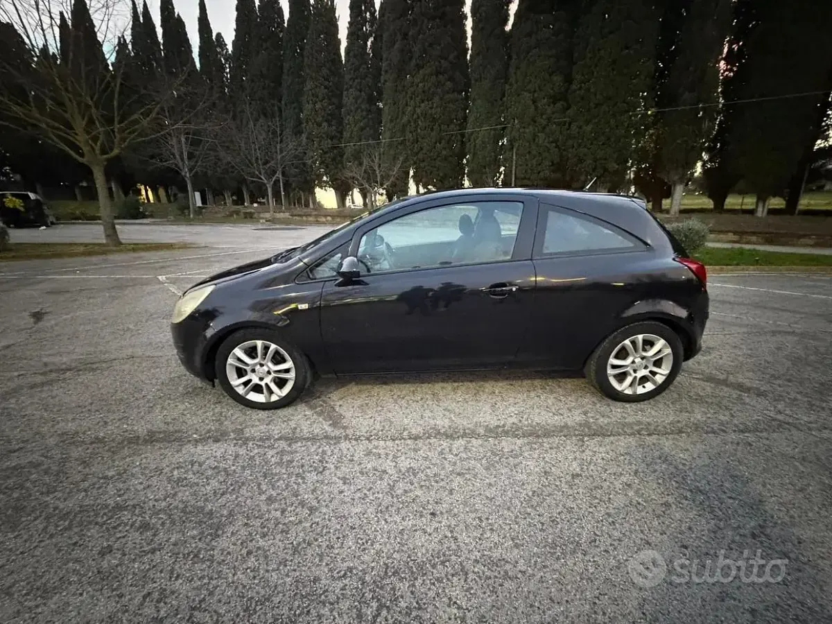 Usata Opel Corsa Sport 80 CV (58 kW) 2008 Grigio Utilitaria