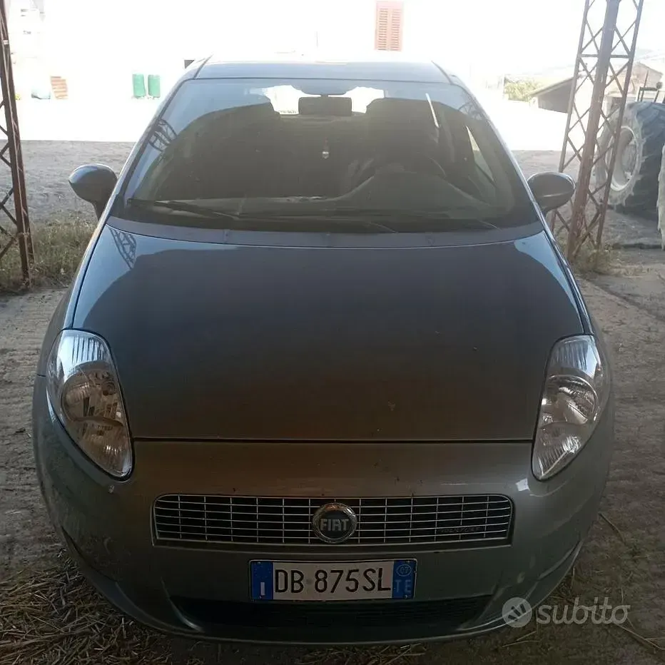 Usata Fiat Grande Punto 90 CV (66 kW) 2007 Grigio Utilitaria
