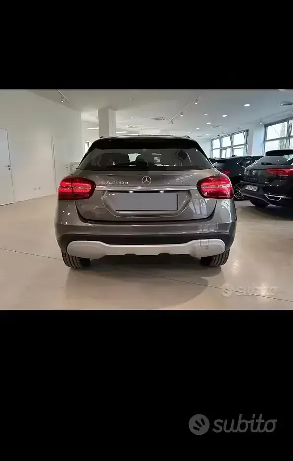 Usata Mercedes GLA200 136 CV (100 kW) 2019 SUV