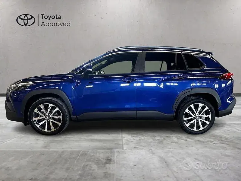 Usata Toyota Corolla Cross Trend 197 CV (144 kW) 2022 Blu/azzurro SUV